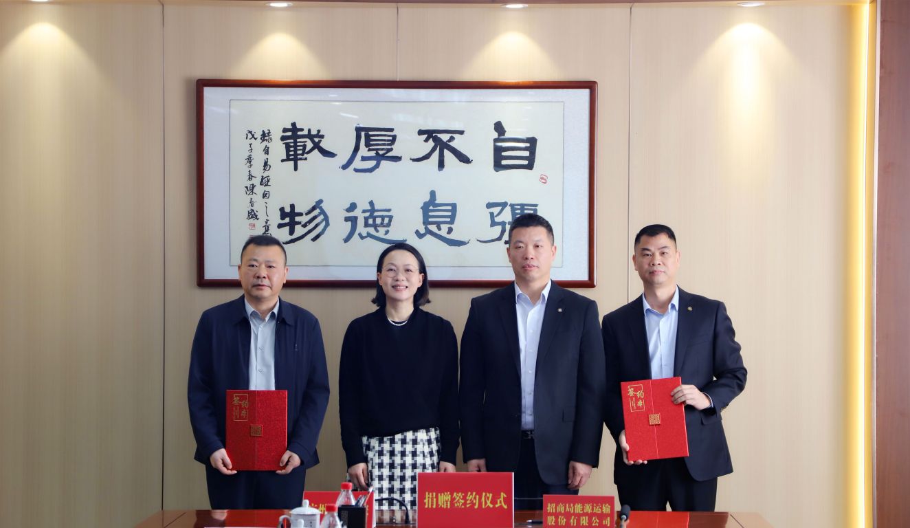 4E09E9D3202DA0AA8AD7A675857_A95DE401_19744