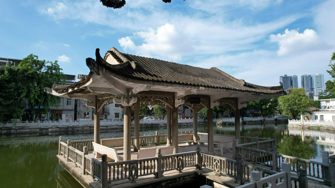 BB633D550338D3389A8097875AB_E82453A0_2EE7D