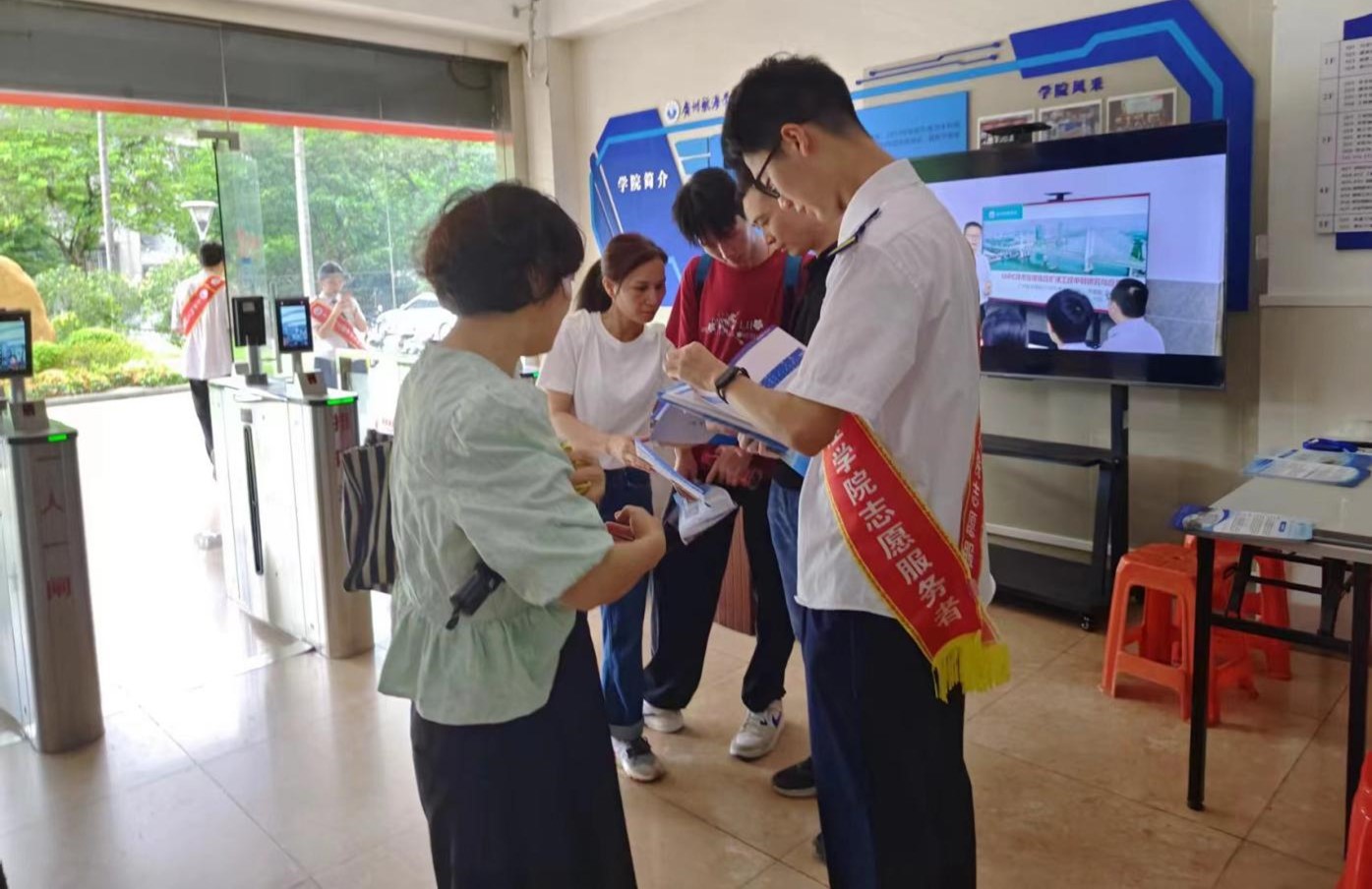 C301E8992CBB5B75610E4361042_964C0BDD_32506