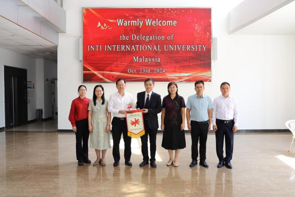 31643ABE0CB9E3D69263F76F864_06248008_423B8