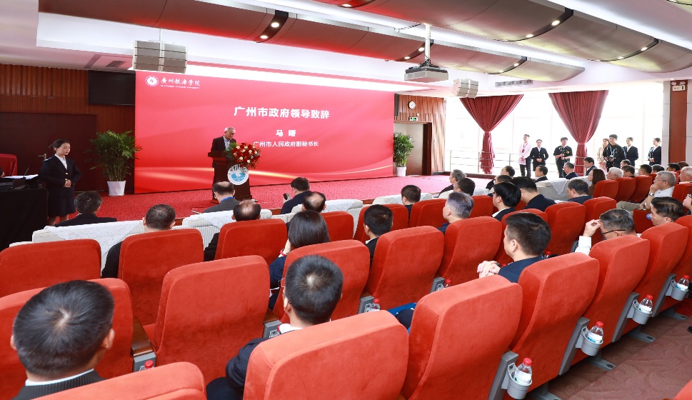 573CA04F1FA18F6AF7165475353_E98E312E_354C5