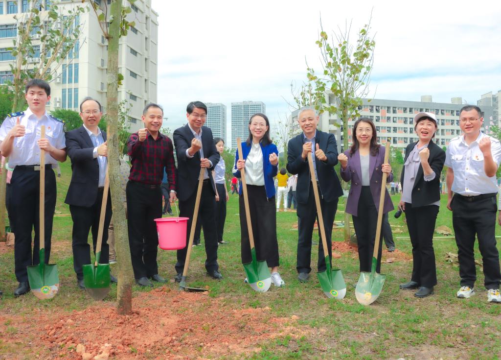 B38BBB2091159354DA6561DB7D6_D960392D_21CF9 B38BBB2091159354DA6561DB7D6_D960392D_21CF9