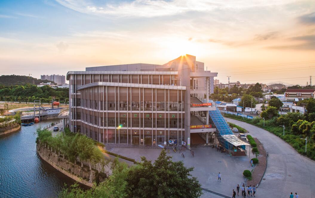 21BC66691FD154ACEE18930633C_8655986B_190FD