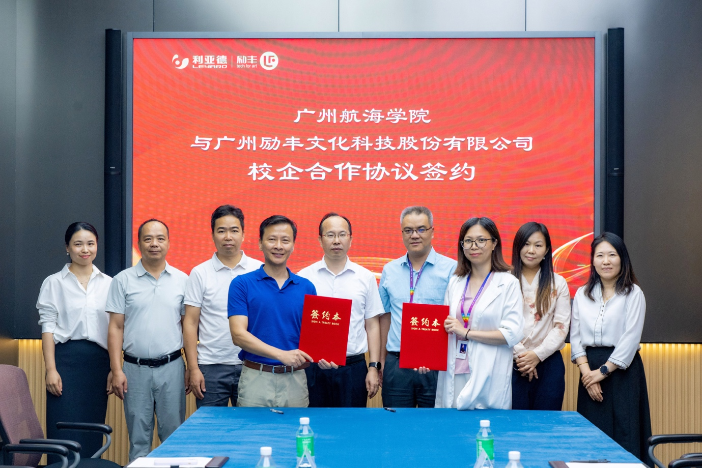 27FC170A58BEAD5BC444FA7BBE1_234D4FFC_1A7266