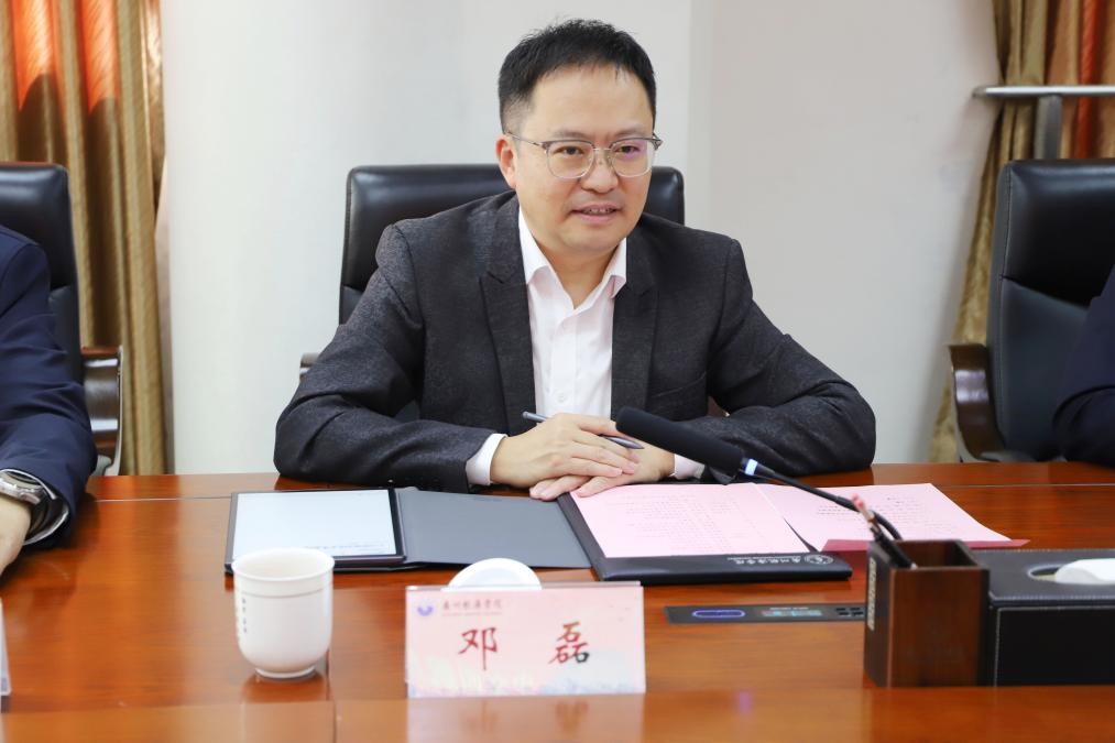 56A0E8DEBB4F112175E3D7DE5A0_80959C25_15977