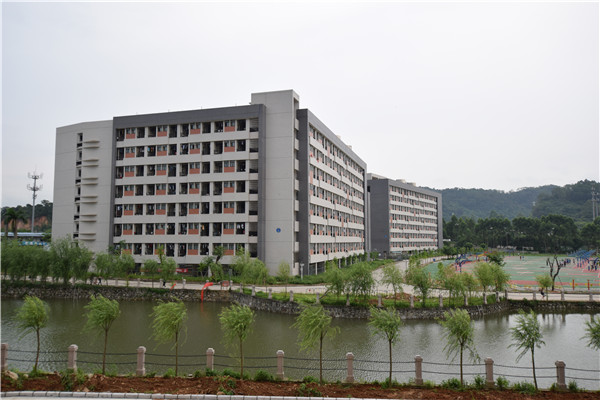 AF2B52EE69D9086FFEA5D80D342_B0809028_1927E