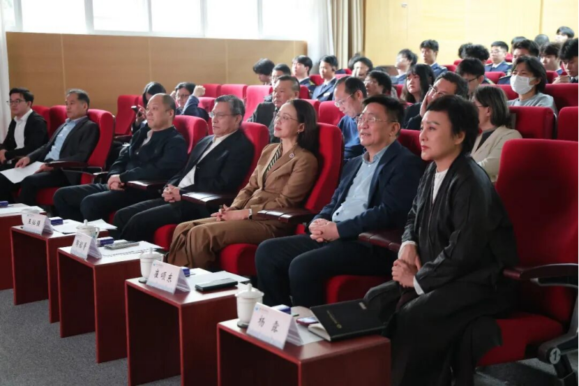 3F9136D01F4911102A1452C7D7F_E454944C_1C11CD