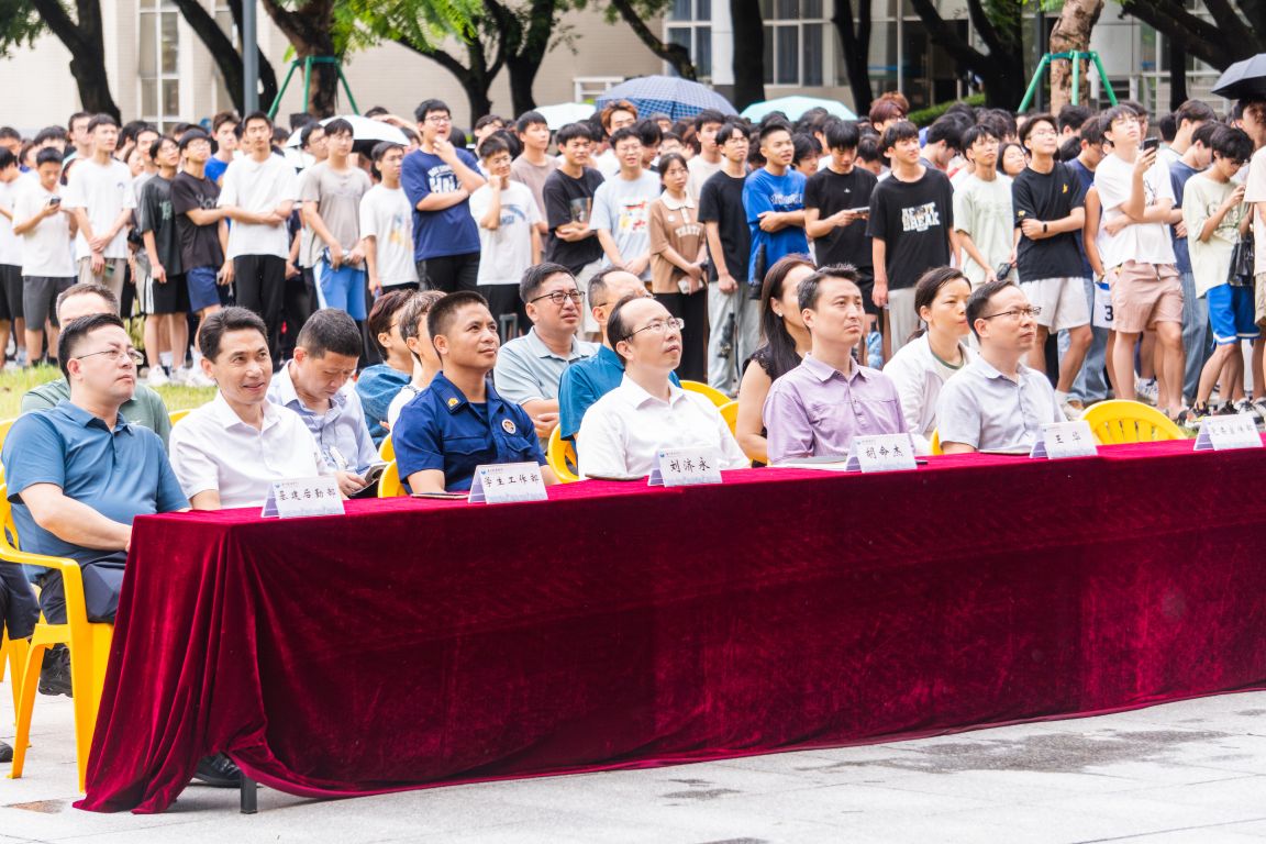 215F81D36A0E8976A7CEC2B2FEA_B7759ACB_2A3FB