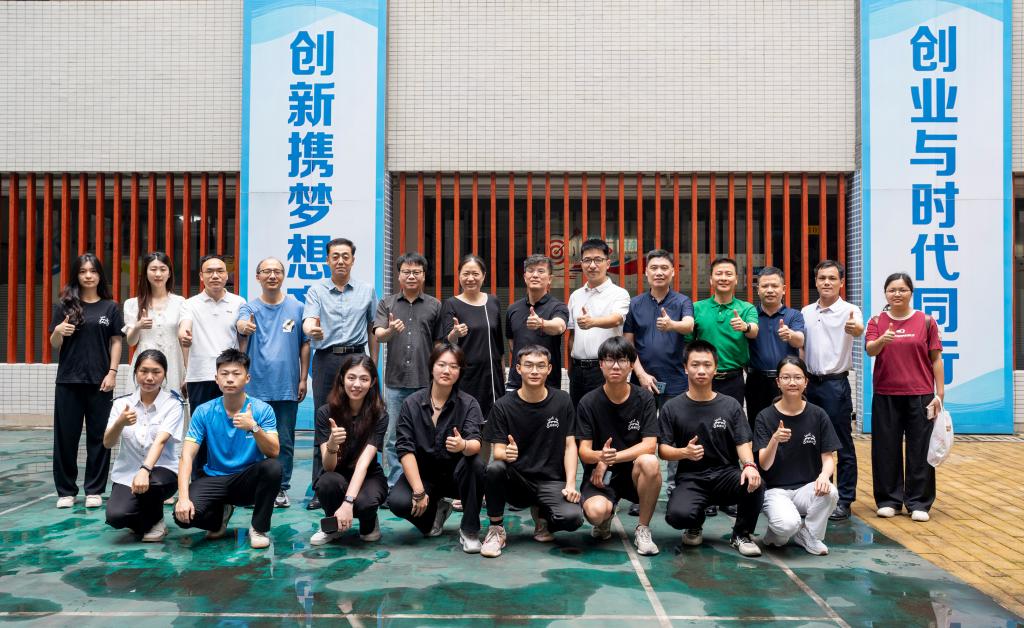 9BAB9D950EFA7F0C3BE66DAF104_C44D62BD_21DD1