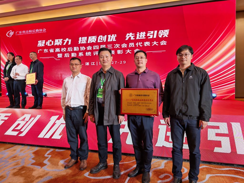 6F03D2621447E7A93FC6365087B_D40C11CF_2735D 6F03D2621447E7A93FC6365087B_D40C11CF_2735D