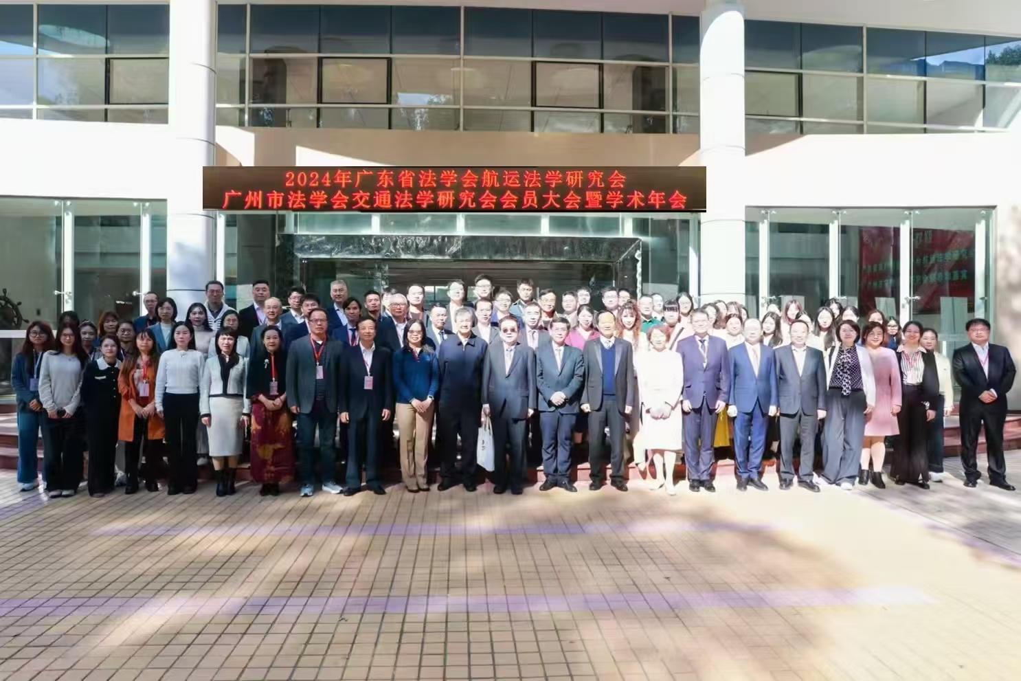 1F4DE65E87BAFEC59345DB13EB9_3EF1D793_B87F7