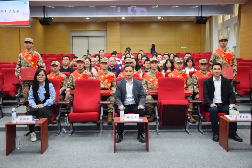 D7F3CE938ED01155F7F88E275EA_2A1A10D2_1C11CD