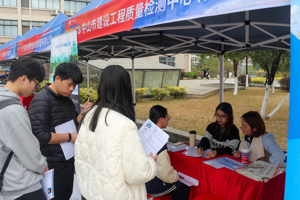 921F9B6C5ED18CA8D5B85E58A9D_C56F5AFF_28DEC